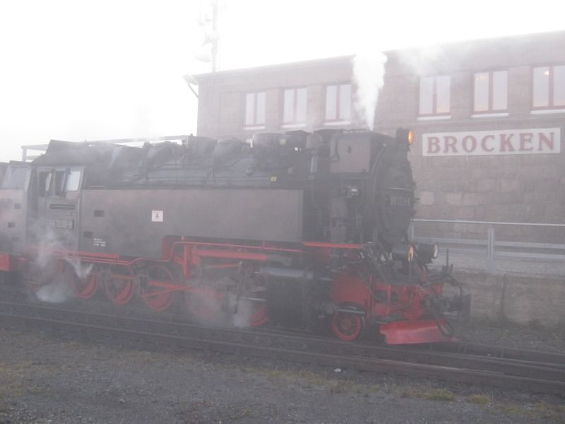 2009-10-29 Brocken (08) loc at summit station